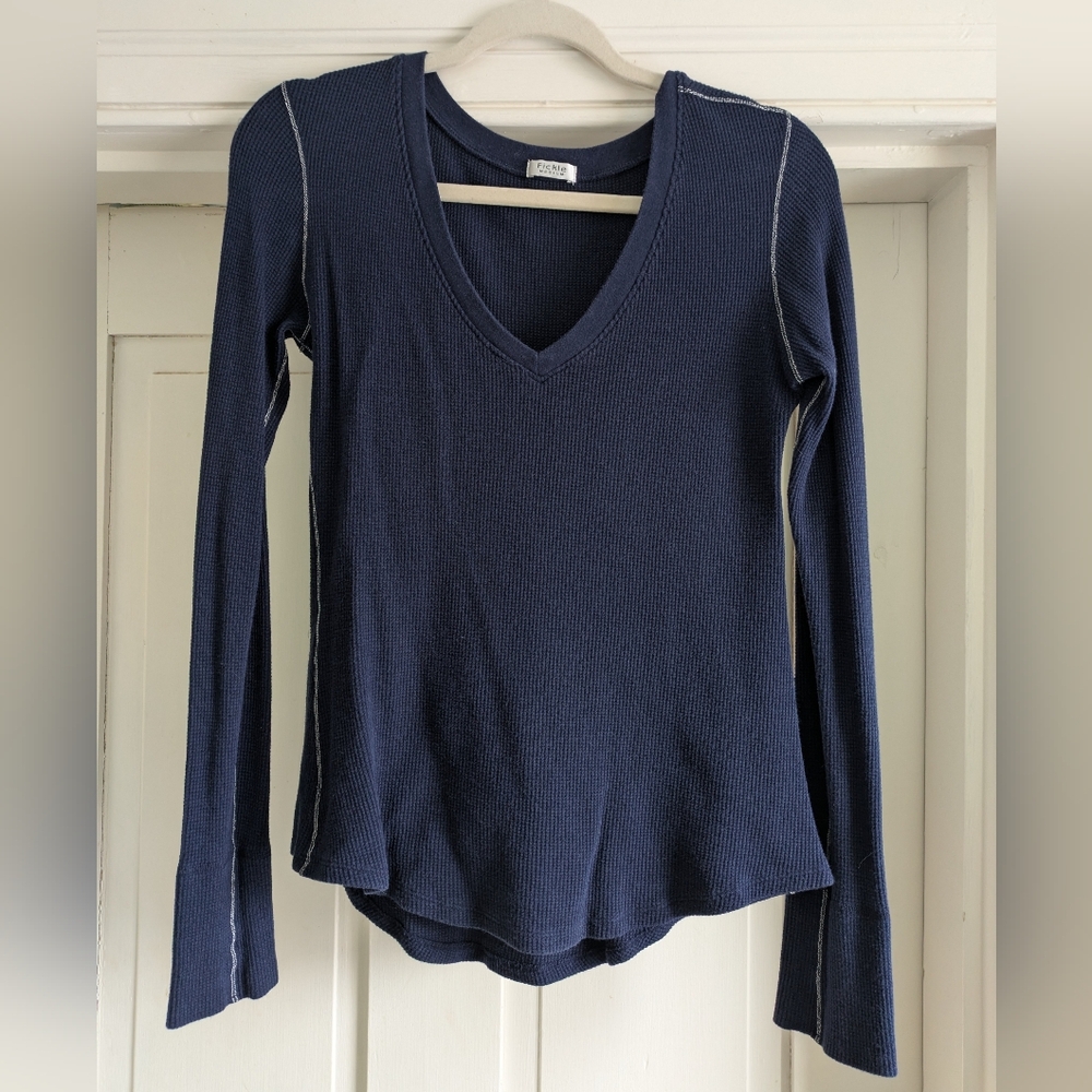 Fickle Navy V- Nexk T Shirt- M